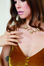 Load image into Gallery viewer, Metal bugs with rhinestone statement necklace (BSJ3505)
